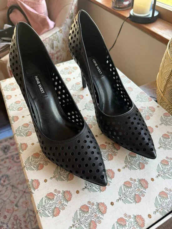 Nine West Translate Black Perforated Mesh Pumps Size 11 - Picture 2 of 5
